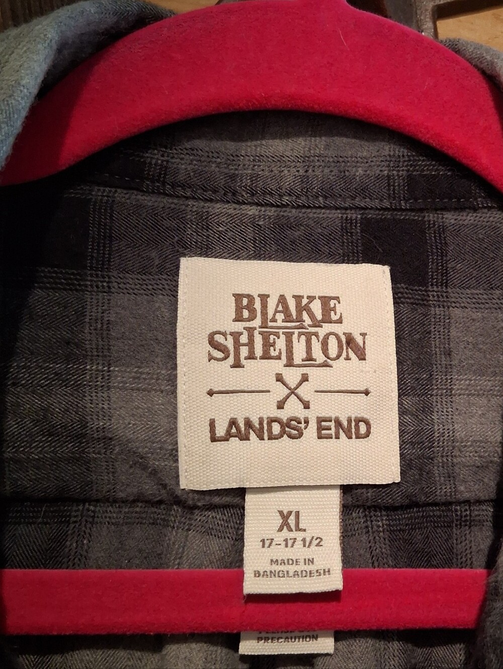 Blake Shelton, Lands' End Button-Up flannel Shirt - Gray and Black plaid. XL